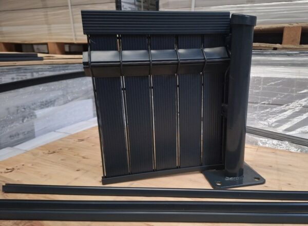 Finition basse d'occultant PVC rigide