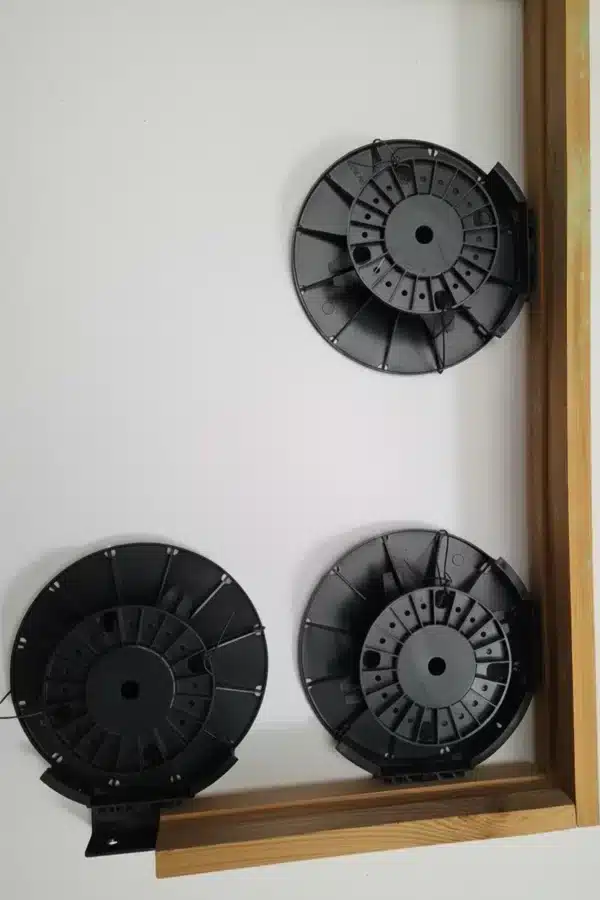 Support d'habillage latéral pour plot terrasse